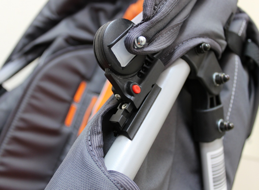 Коляска Амбрелла_как снять капюшон.JPG